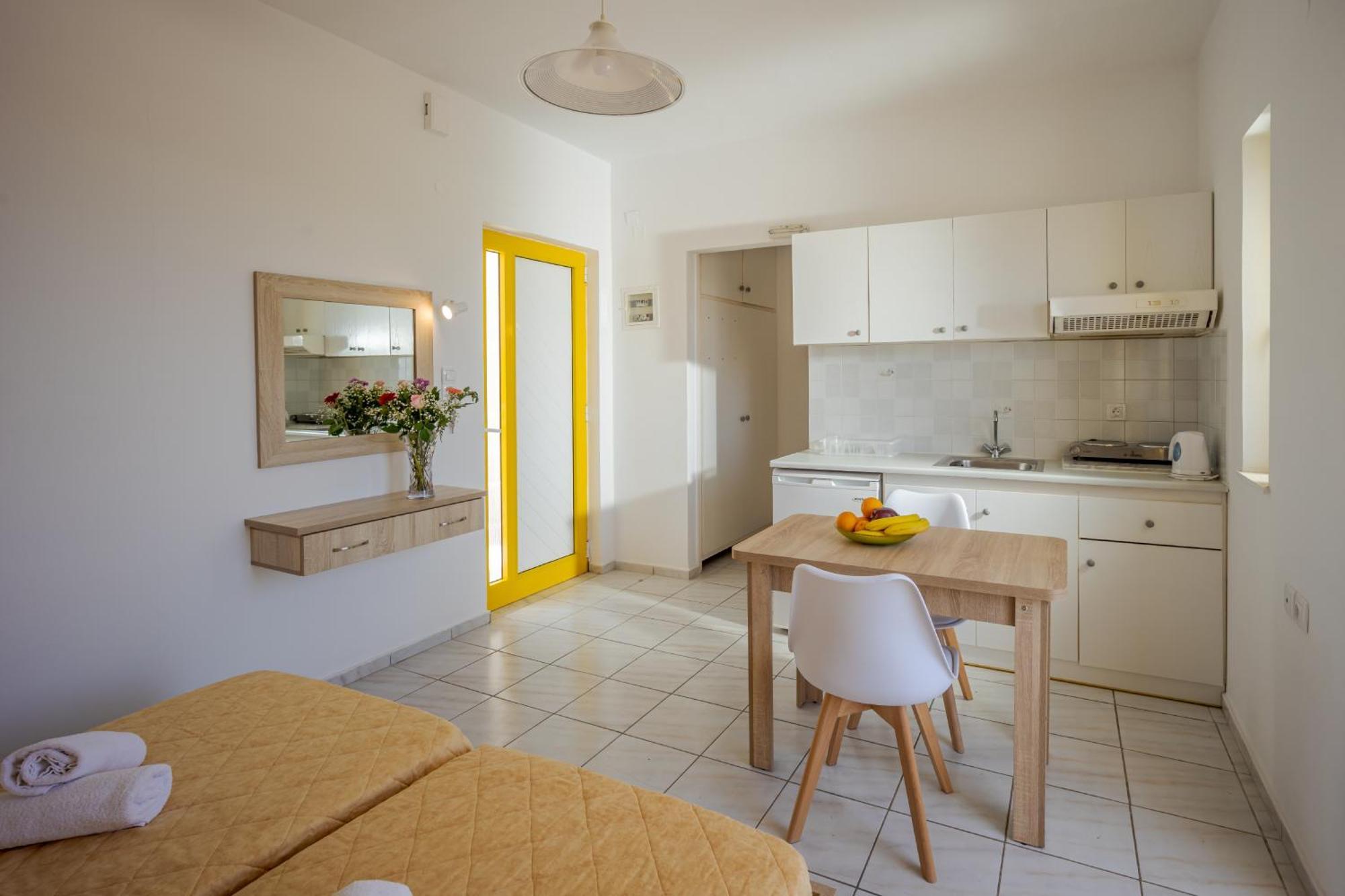 Cosmi Apts Gouves By Estia Room photo